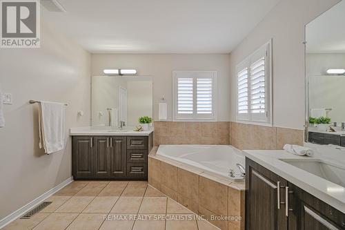 17 Whitehouse Cres, Brampton, ON - Indoor Photo Showing Bathroom