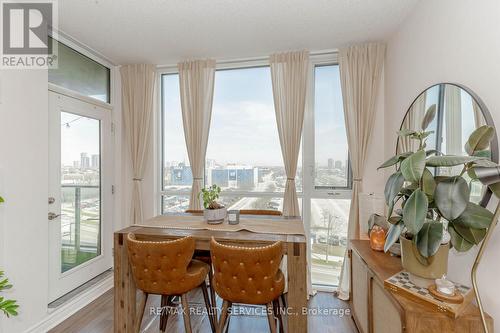 #701 -339 Rathburn Rd W, Mississauga, ON - Indoor Photo Showing Dining Room
