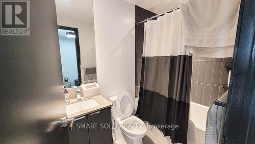 #809 -3883 Quartz Rd, Mississauga, ON - Indoor Photo Showing Bathroom