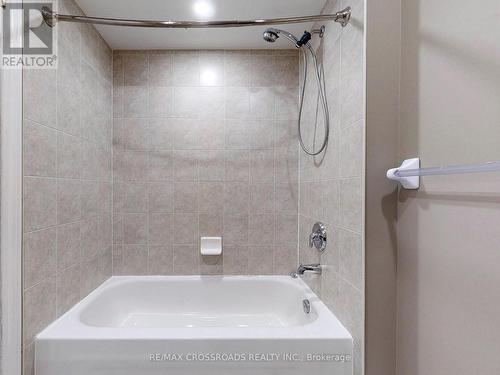 2404 Old Brompton Way, Oakville, ON - Indoor Photo Showing Bathroom