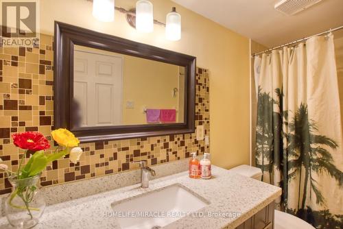 #605 -115 Hillcrest Ave, Mississauga, ON - Indoor Photo Showing Bathroom