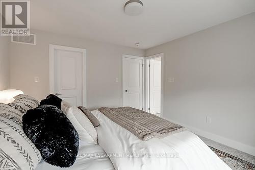 #61 -2273 Turnberry Rd, Burlington, ON - Indoor Photo Showing Bedroom