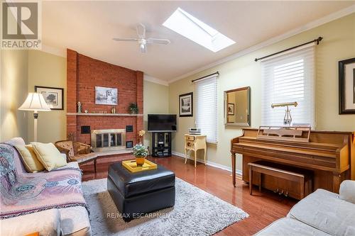 3336 Jordan Ave, Burlington, ON - Indoor Photo Showing Living Room With Fireplace