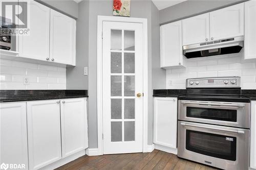 342 South Leaksdale Circle, London, ON - Indoor Photo Showing Kitchen