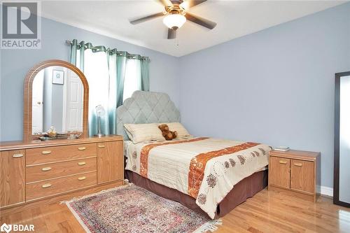 342 South Leaksdale Circle, London, ON - Indoor Photo Showing Bedroom