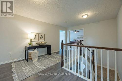2340 Meadowgate Blvd, London, ON - Indoor Photo Showing Other Room