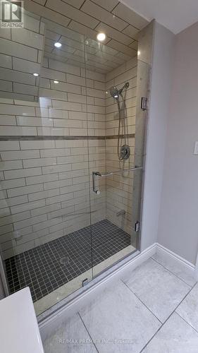 209 Village Green Drive, Vaughan, ON - Indoor Photo Showing Bathroom