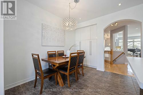 63 Zokol Dr, Aurora, ON - Indoor Photo Showing Dining Room