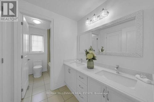 24 Black Duck Trail, King, ON - Indoor Photo Showing Bathroom