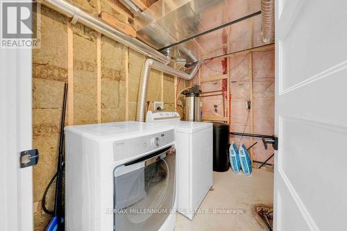24 Black Duck Trail, King, ON - Indoor Photo Showing Laundry Room