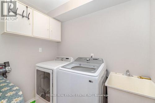 1193 Foxglove Pl, Mississauga, ON - Indoor Photo Showing Laundry Room