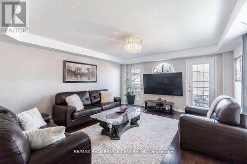 1193 Foxglove Pl, Mississauga, ON - Indoor Photo Showing Living Room