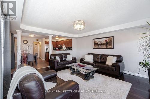 1193 Foxglove Pl, Mississauga, ON - Indoor Photo Showing Living Room