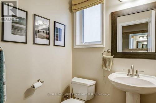 76 Augustine Ave, Richmond Hill, ON - Indoor Photo Showing Bathroom