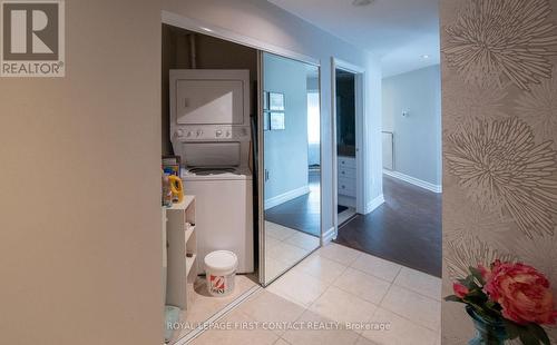 407 - 6 Toronto Street, Barrie, ON - Indoor Photo Showing Laundry Room