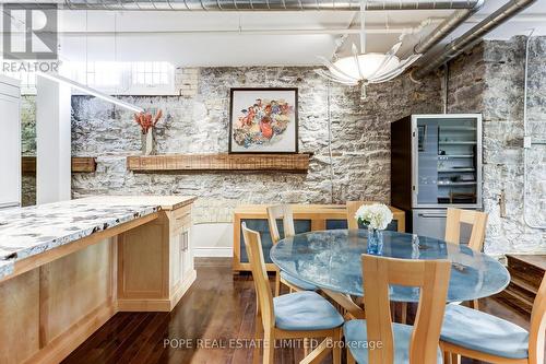 #202 -384 Sunnyside Ave, Toronto, ON - Indoor Photo Showing Dining Room
