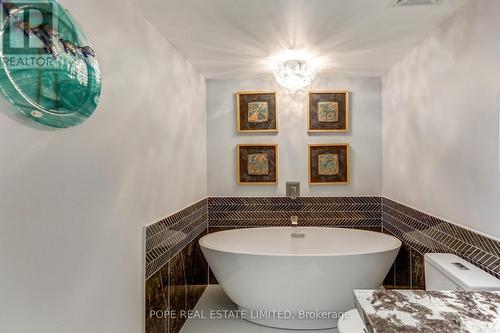 #202 -384 Sunnyside Ave, Toronto, ON - Indoor Photo Showing Bathroom