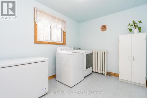 274 Peter Street East St E, Oro-Medonte, ON - Indoor Photo Showing Laundry Room