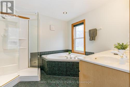 274 Peter Street East St E, Oro-Medonte, ON - Indoor Photo Showing Bathroom