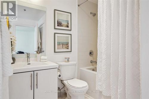 #1807 -65 Speers Rd, Oakville, ON - Indoor Photo Showing Bathroom