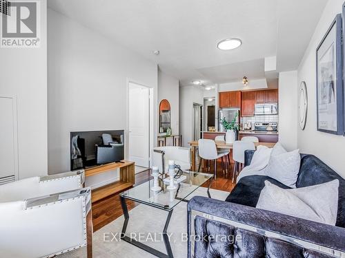 #3404 -385 Prince Of Wales Dr, Mississauga, ON - Indoor Photo Showing Living Room