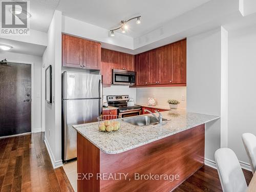 #3404 -385 Prince Of Wales Dr, Mississauga, ON - Indoor Photo Showing Kitchen