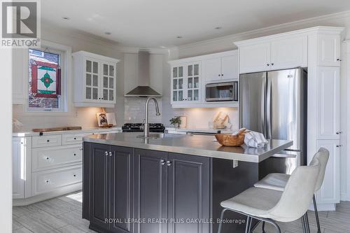 536 Woodland Ave, Burlington, ON - Indoor Photo Showing Kitchen With Upgraded Kitchen