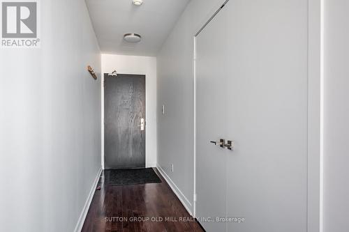 #2711 -770 Bay St, Toronto, ON - Indoor Photo Showing Other Room