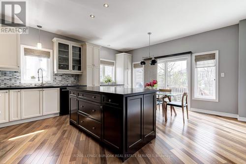 3316 Cline Street, Burlington, ON - Indoor Photo Showing Kitchen With Upgraded Kitchen