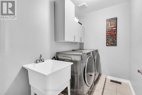 98 Oceanpearl Cres, Whitby, ON - Indoor Photo Showing Laundry Room