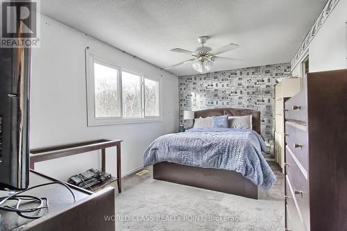 308 Preston Drive, Oshawa, ON - Indoor Photo Showing Bedroom
