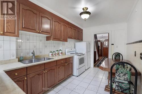 30 Springdale Blvd, Toronto, ON - Indoor Photo Showing Kitchen With Double Sink