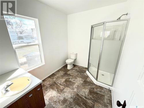 419 Main Street, Kipling, SK - Indoor Photo Showing Bathroom