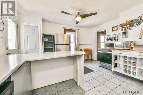 213 Sixth Ave, Timmins, ON - Indoor Photo Showing Kitchen