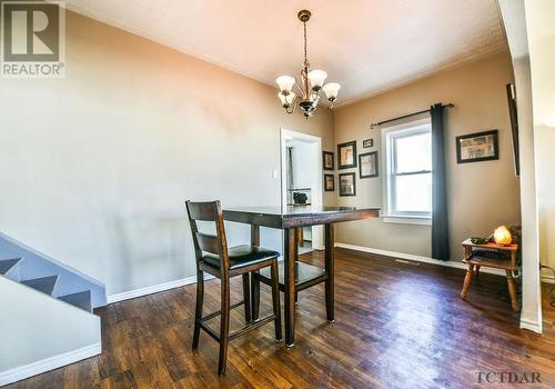 213 Sixth Ave, Timmins, ON - Indoor Photo Showing Dining Room