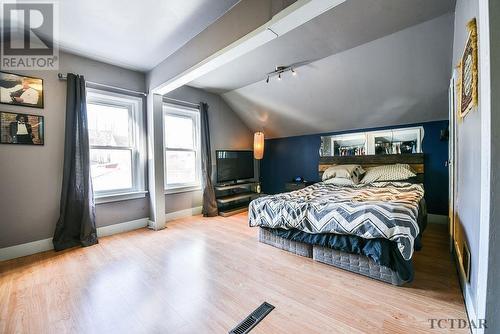 213 Sixth Ave, Timmins, ON - Indoor Photo Showing Bedroom