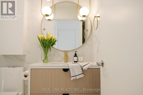 #4202 -10 Navy Wharf Crt, Toronto, ON - Indoor Photo Showing Bathroom