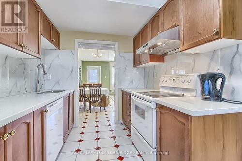 #10 -91 Rameau Dr, Toronto, ON - Indoor Photo Showing Kitchen