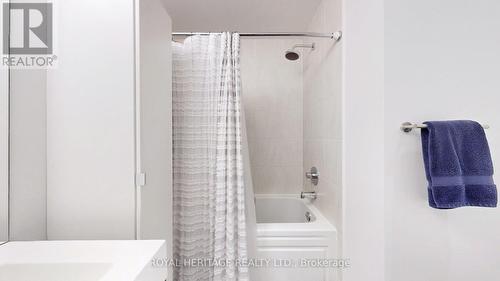 #1001 -35 Brian Peck Cres, Toronto, ON - Indoor Photo Showing Bathroom
