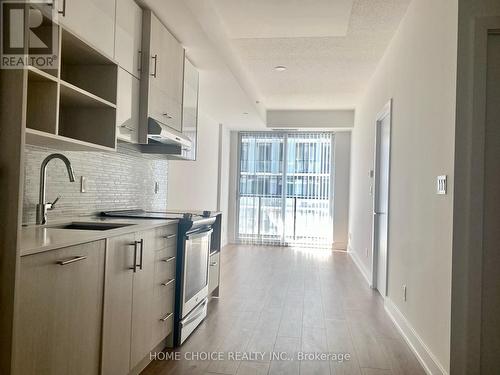 #804 -150 Fairview Mall Dr, Toronto, ON - Indoor Photo Showing Kitchen With Upgraded Kitchen