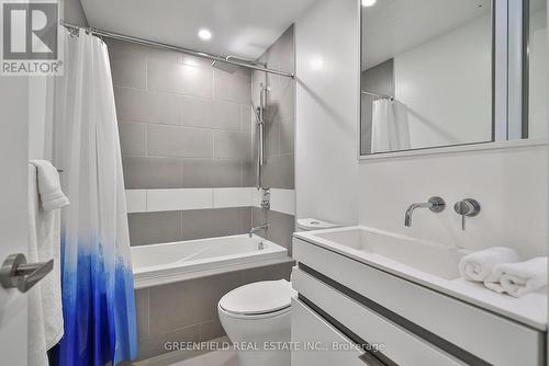 2304 - 197 Yonge Street E, Toronto, ON - Indoor Photo Showing Bathroom