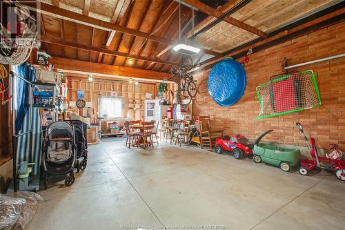 5155 Colbourne Drive, Windsor, ON - Indoor Photo Showing Garage