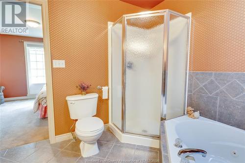 1263 Radcliff Avenue, Windsor, ON - Indoor Photo Showing Bathroom