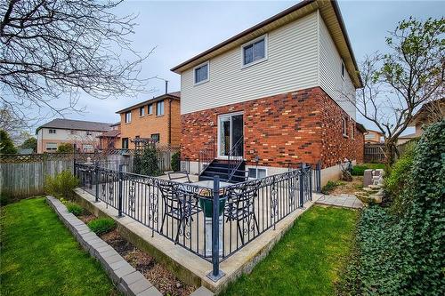 7 Vision Place, Stoney Creek, ON - Outdoor With Exterior