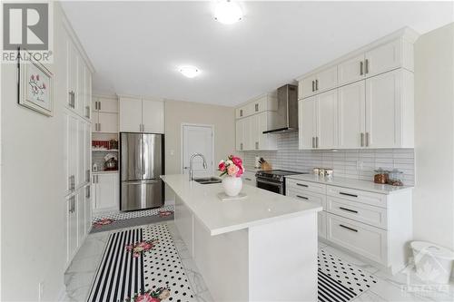 609 Paine Avenue, Ottawa, ON - Indoor Photo Showing Kitchen With Upgraded Kitchen