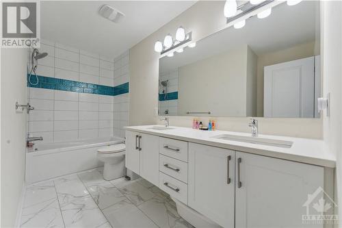 Bathroom - 609 Paine Avenue, Ottawa, ON - Indoor Photo Showing Bathroom