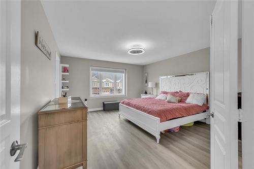 119 Donald Bell Drive, Binbrook, ON - Indoor Photo Showing Bedroom