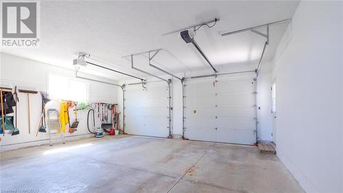 2391 9Th Avenue E, Owen Sound, ON - Indoor Photo Showing Garage