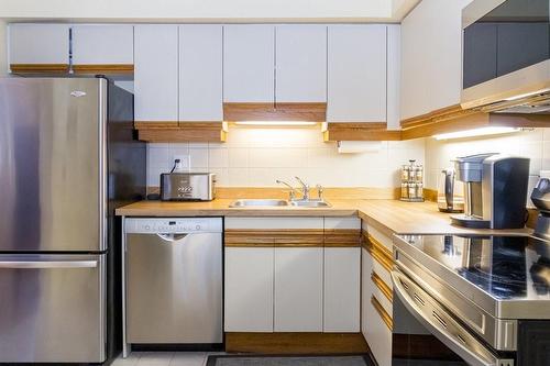 28 Duke Street|Unit #102, Hamilton, ON - Indoor Photo Showing Kitchen With Double Sink