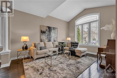 69 Chanonhouse Drive, Ottawa, ON - Indoor Photo Showing Living Room